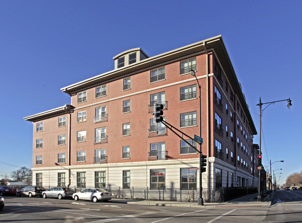 Roosevelt Place Senior Apartments in Chicago, IL - Building Photo