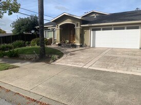 2061 Mento Dr in Fremont, CA - Building Photo