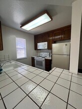 538 Ironwood Ter, Unit 5 in Sunnyvale, CA - Building Photo - Building Photo