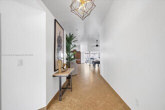 2900 N 36th Ave in Hollywood, FL - Building Photo - Building Photo