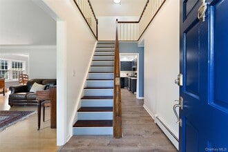 14 Earlwood Dr in Poughkeepsie, NY - Building Photo - Building Photo
