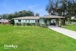 315 Miami Ave in Davenport, FL - Building Photo