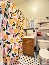 70 Strathmore Rd, Unit 11A in Boston, MA - Foto de edificio - Building Photo