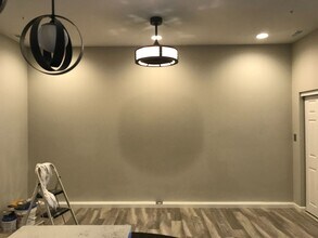 105 N College Ave-Unit -2 in Bloomington, IN - Building Photo - Building Photo