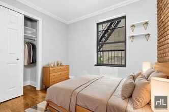 Stanton Street, Unit 6G in New York, NY - Foto de edificio - Building Photo