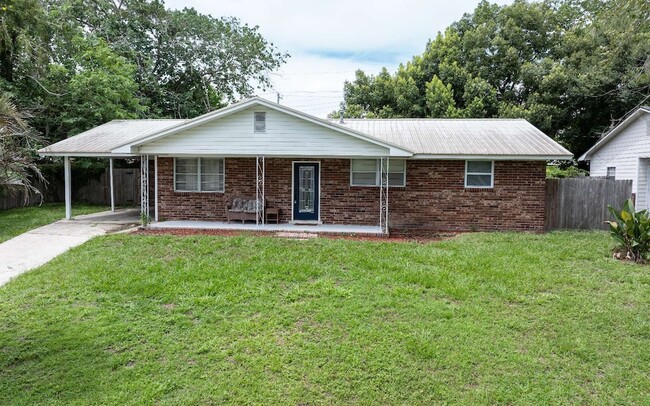 property at 1155 SE Magnolia Loop