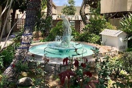 Lexington Apartments in Downey, CA - Foto de edificio - Building Photo