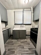 1401 E Richwoods Blvd, Unit 1 in Peoria, IL - Building Photo - Building Photo