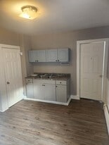 11 Fairview Ave, Unit APT 2 in Poughkeepsie, NY - Building Photo