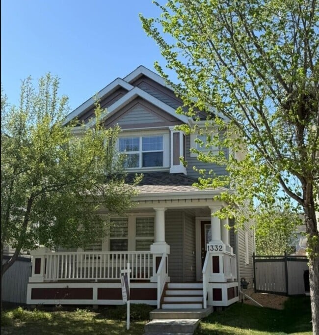 property at 1332-1374 74 St SW