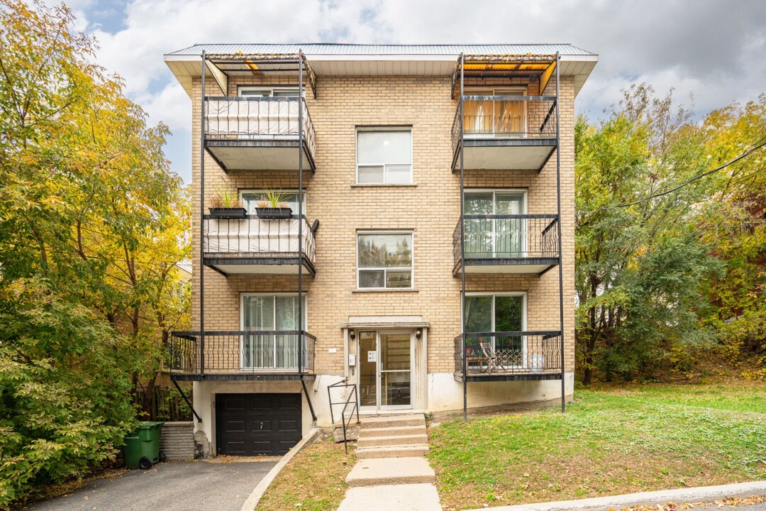 11195 Cadieux Boul in Montréal, QC - Building Photo