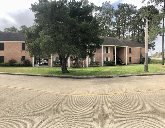 3700 Pine Manor Ln-Unit -11 in Dickinson, TX - Building Photo - Building Photo