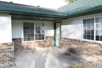 617 S Main St in Winnebago, MN - Building Photo - Building Photo