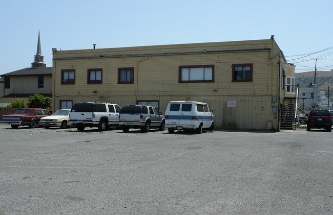 55 Oriente St in Daly City, CA - Building Photo - Building Photo