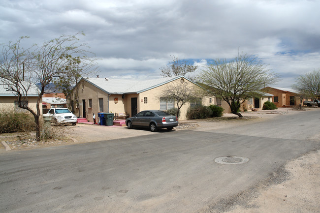 Las Casitas Apartments in Tucson, AZ - Foto de edificio - Building Photo