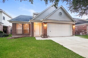 2219 Hadden Hollow Dr in Houston, TX - Building Photo