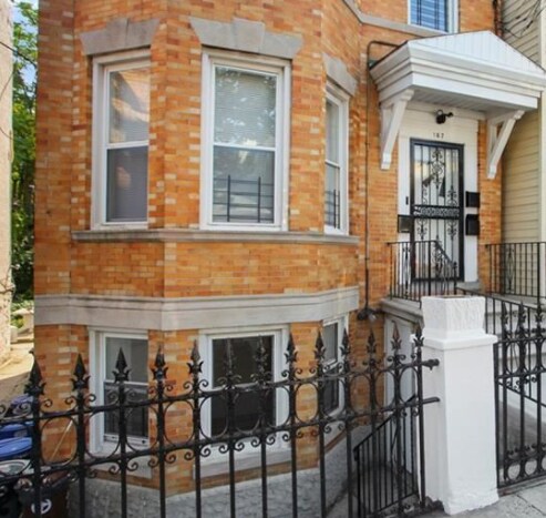 167 Delancey Plz, Unit 1 in Bronx, NY - Foto de edificio