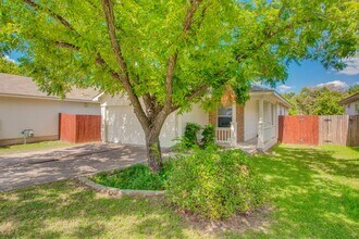 11305 James Haller Dr in Austin, TX - Building Photo - Building Photo