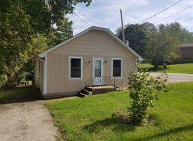 30513 N Wilson Rd in Volo, IL - Building Photo