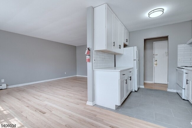 138 Roseland Ave in Caldwell, NJ - Building Photo - Building Photo