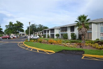 9727 Hammocks Blvd in Miami, FL - Foto de edificio - Building Photo