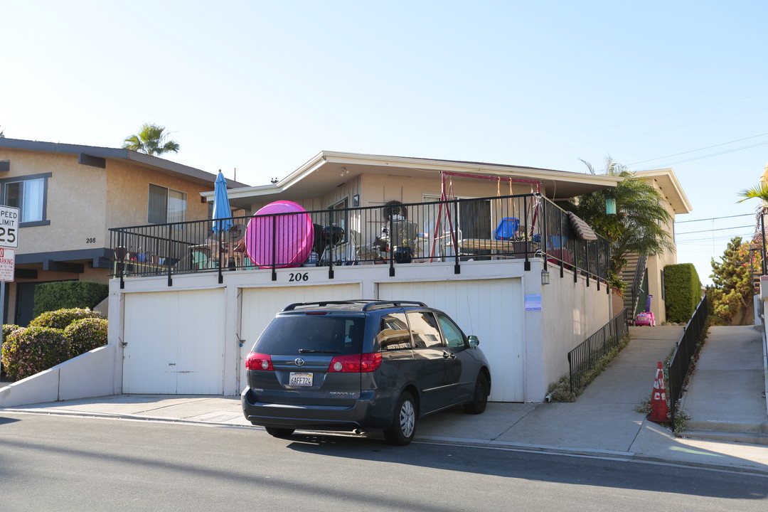 206 Avenida Rosa in San Clemente, CA - Building Photo