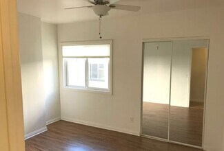4819 Melrose Ave, Unit #4817.5 in Los Angeles, CA - Building Photo - Building Photo