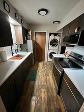 308 W 6th St, Unit 1 in The Dalles, OR - Foto de edificio - Building Photo