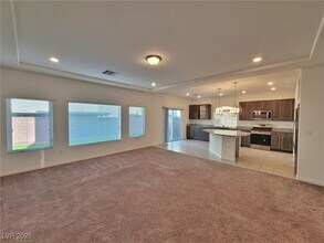 7736 S Westwind Rd in Las Vegas, NV - Foto de edificio - Building Photo
