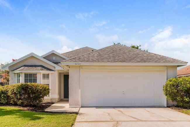 property at 3233 Chantilly Ct