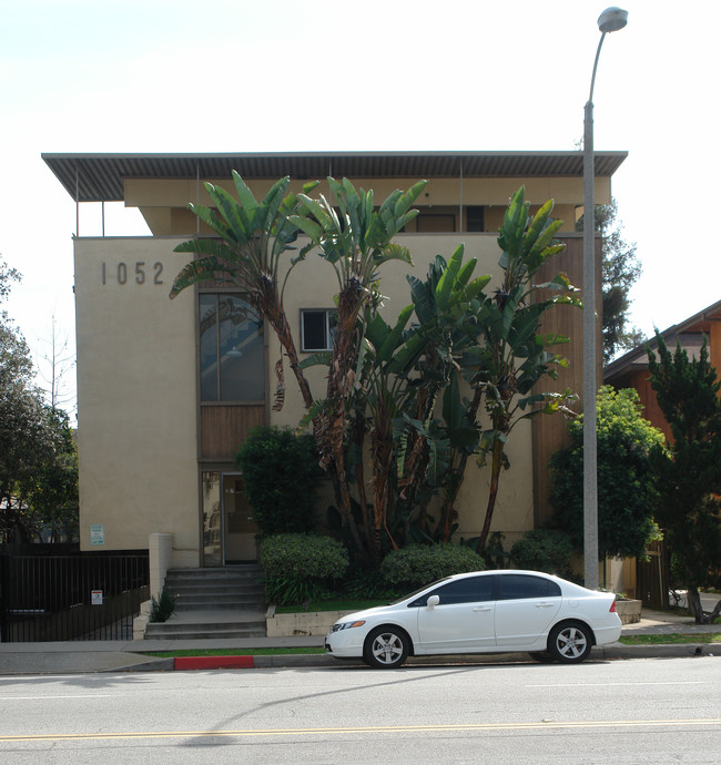 1052 Del Mar Blvd in Pasadena, CA - Building Photo - Building Photo