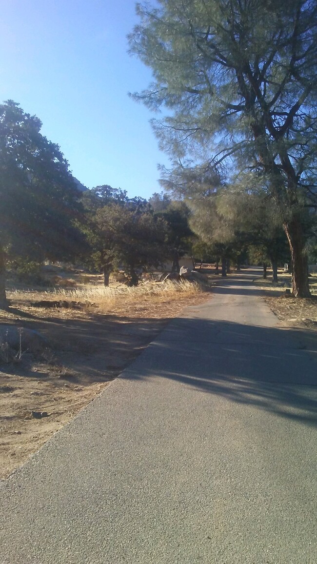 1720 Bodfish Canyon Rd in Bodfish, CA - Building Photo - Building Photo