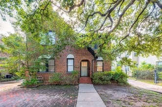 1737 Albans Rd, Unit 1 in Houston, TX - Foto de edificio - Building Photo