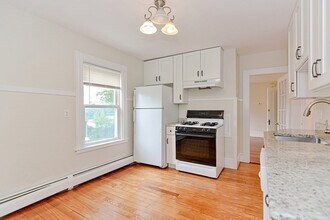 71 W Milton St in Boston, MA - Building Photo - Building Photo
