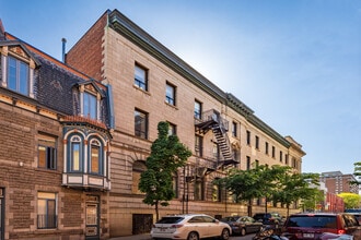 936 Sainte-Catherine Rue E in Montréal, QC - Building Photo - Building Photo