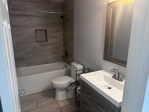 36 Stowe Rd in Mary Esther, FL - Building Photo - Building Photo