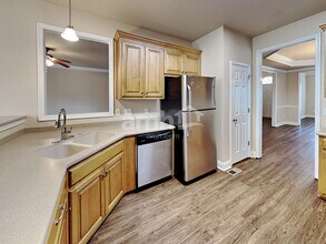 2017 Keene Cir in Spring Hill, TN - Foto de edificio - Building Photo