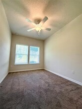 5750 Desert Rose Pl in Tampa, FL - Building Photo - Building Photo