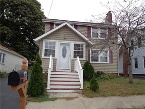 46 Hobson St in East Haven, CT - Building Photo - Building Photo