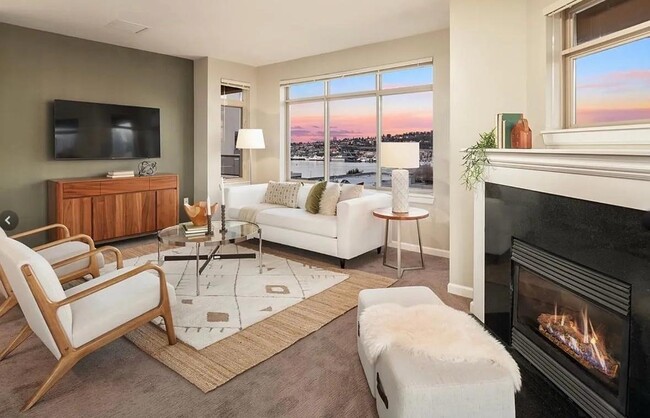 900 Aurora Ave N, Unit 601