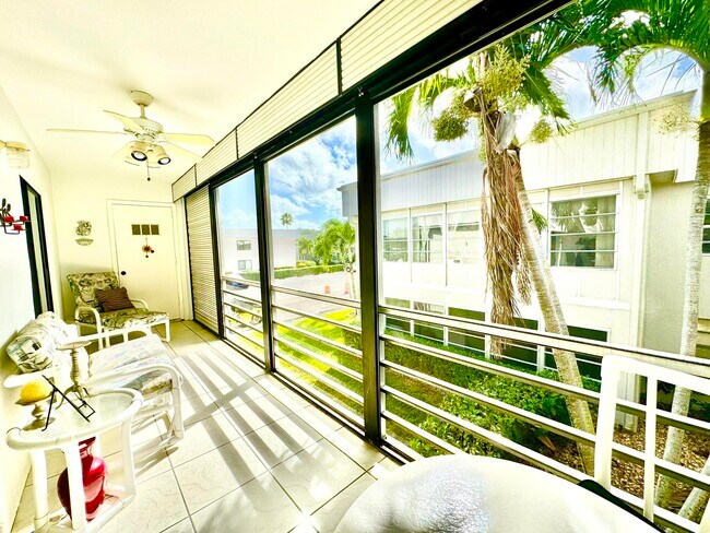 42 Capri A in Delray Beach, FL - Building Photo - Building Photo