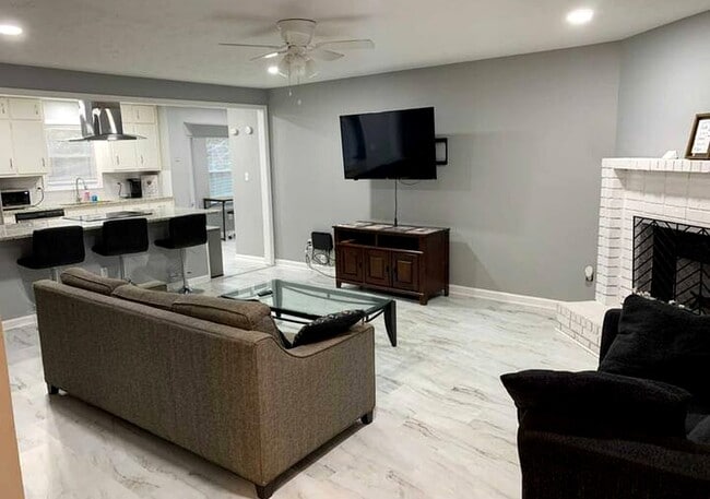 8672 Prather Dr in Jonesboro, GA - Building Photo - Building Photo