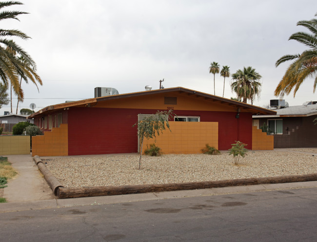 5932 W Keim Dr in Glendale, AZ - Building Photo - Building Photo