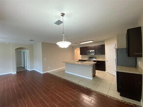 2720 NE 46th Ave in Ocala, FL - Foto de edificio - Building Photo