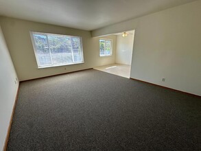 3939 Pacific Blvd, Unit 3 in San Mateo, CA - Building Photo - Building Photo