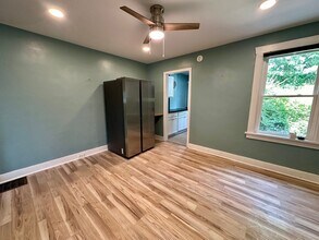 929 Clarissa St in Pittsburgh, PA - Building Photo - Building Photo