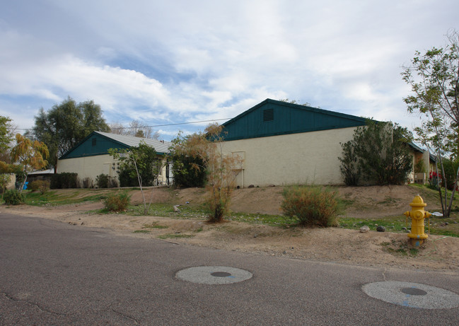 810 E Hatcher Rd in Phoenix, AZ - Foto de edificio - Building Photo