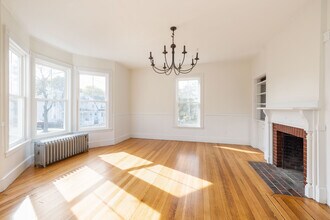 338 Stevens Avenue in Portland, ME - Building Photo - Building Photo