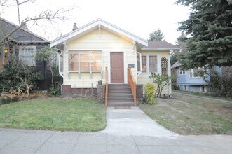 5315 9th Ave NE in Seattle, WA - Building Photo - Building Photo