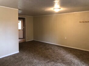 1200 NE McGee St, Unit A in Pullman, WA - Foto de edificio - Building Photo